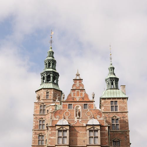 Consequat eget vulputate enim rhoncus risus aliquam ultrices feugiat